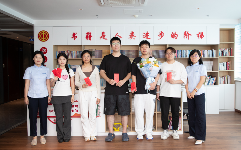 网站1 (1).png